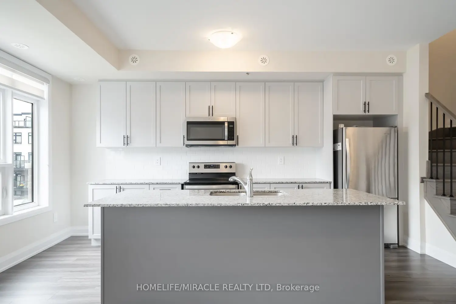 1593 Rose Way 104 photo 4