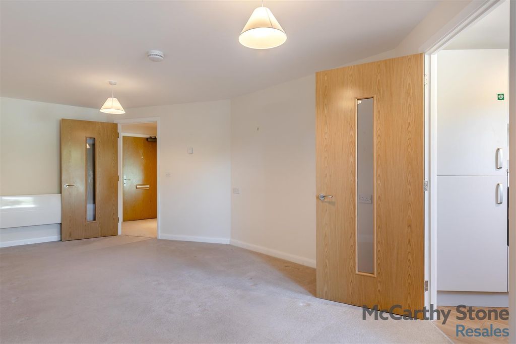 Additional image 5 of 1 bed flat for saleStation Road, Buxton SK17