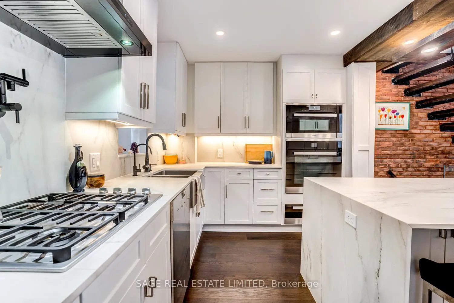 156 Craighurst Avenue photo 2