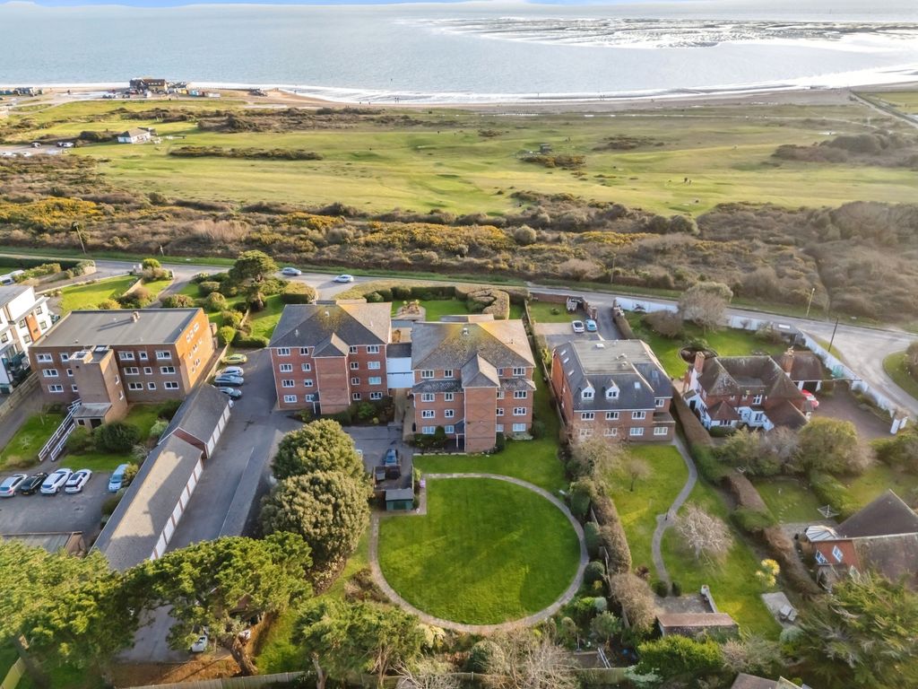 Additional image 5 of 1 bed flat for sale390 Sea Front, Hayling Island PO11