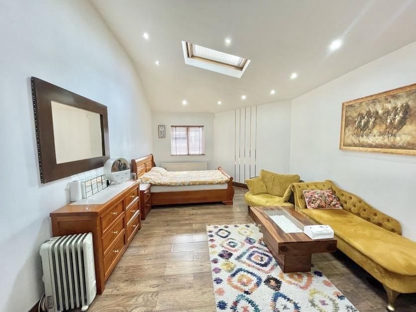 Additional image 7 of 5 bed detached house for saleMinterne Waye, Hayes UB4