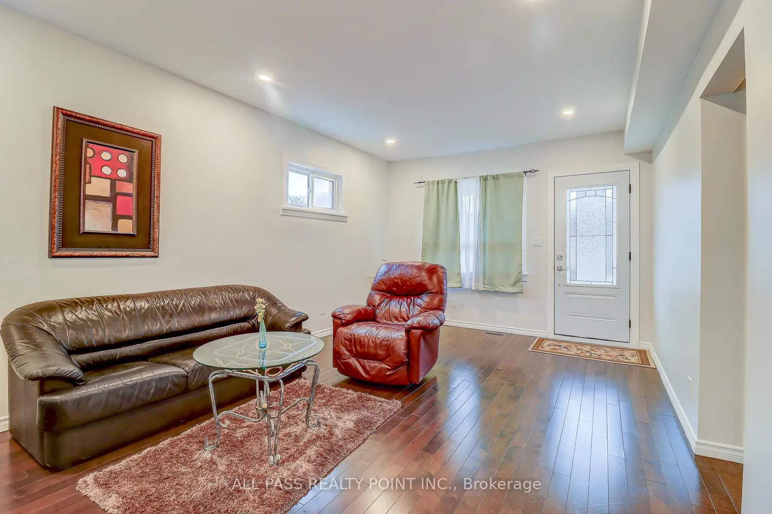 104 Conant Street photo 4
