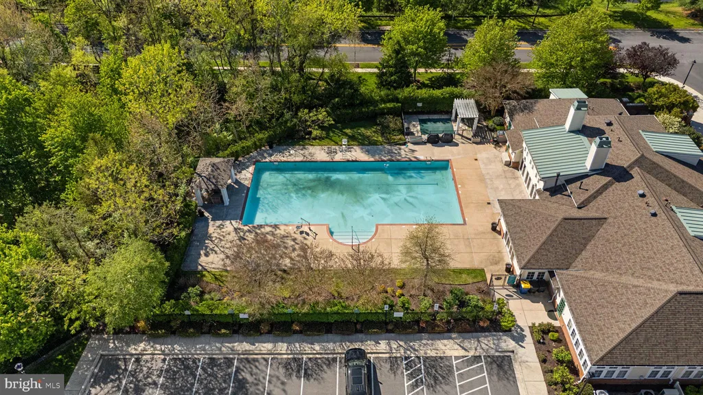 2500 Kensington Gardens Unit 405, Ellicott City, MD 21043