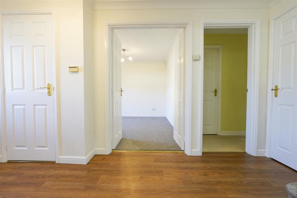 Additional image 8 of 4 bed detached house for saleBrodley Close, Hipperholme, Halifax HX3