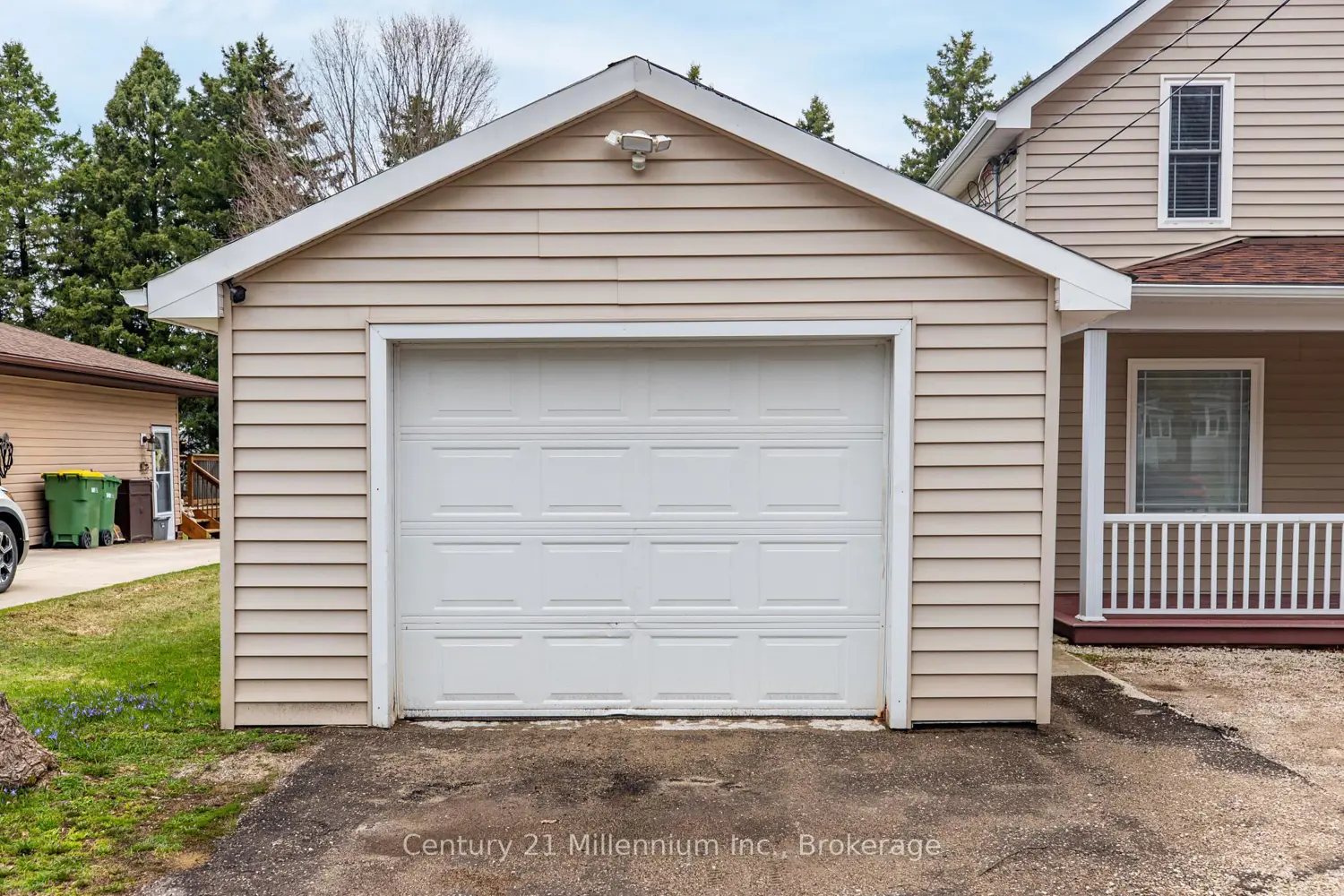 124 Lorne Street photo 2