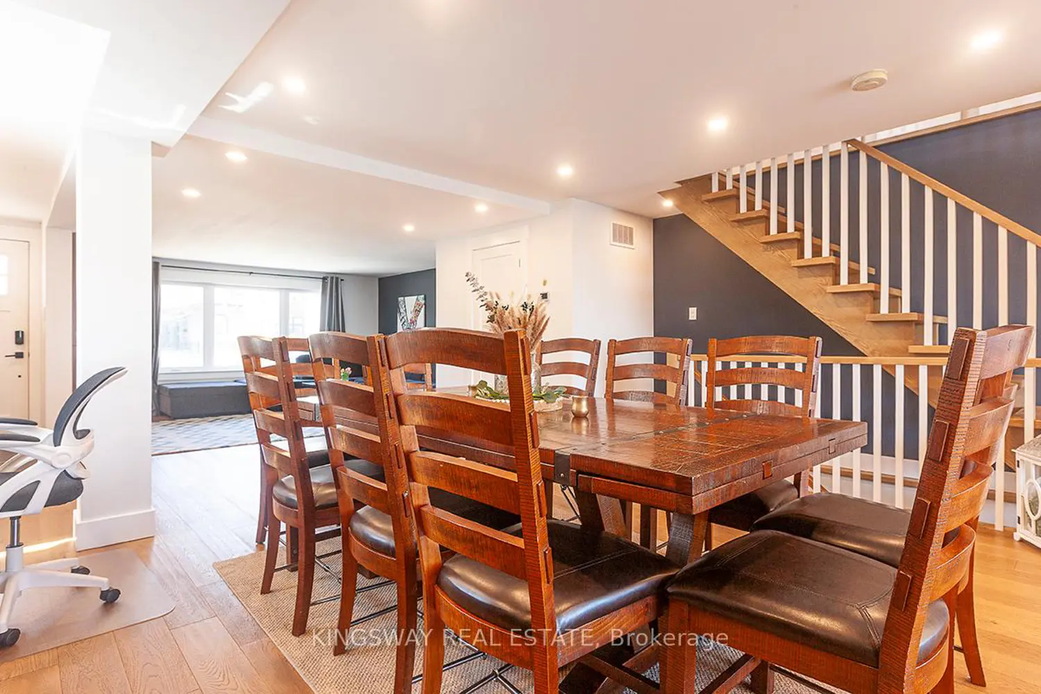 510 Richey Crescent photo 3