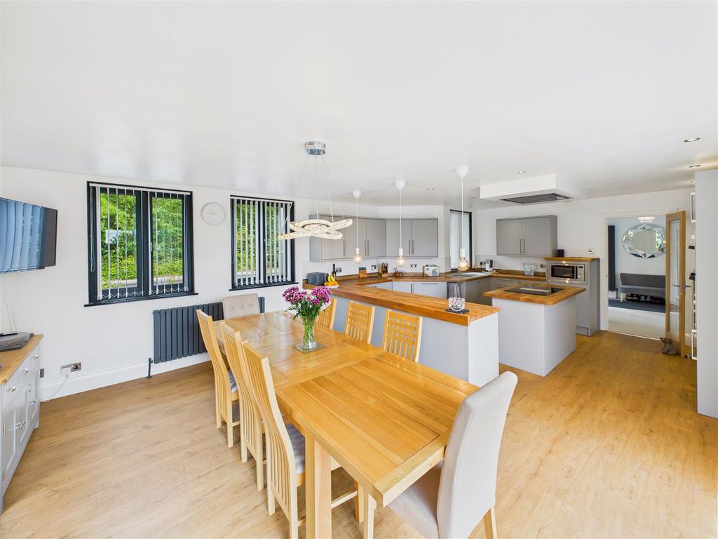 Additional image 11 of 5 bed detached house for saleRedcliff Road, Hessle HU13
