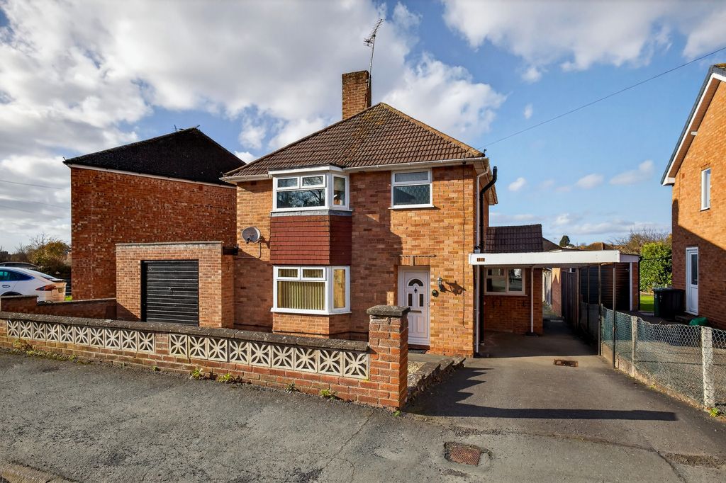3 bed detached house for saleDormington Drive, Tupsley, Hereford HR1