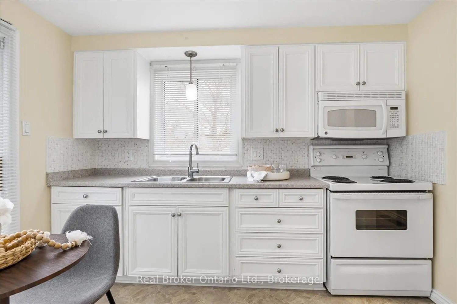415 Morgan Avenue 5 photo 4