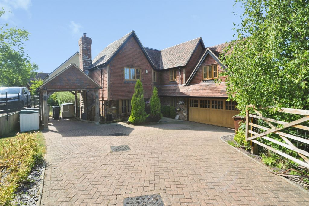 5 bed detached house for saleWoodlands Way, Hastings TN34
