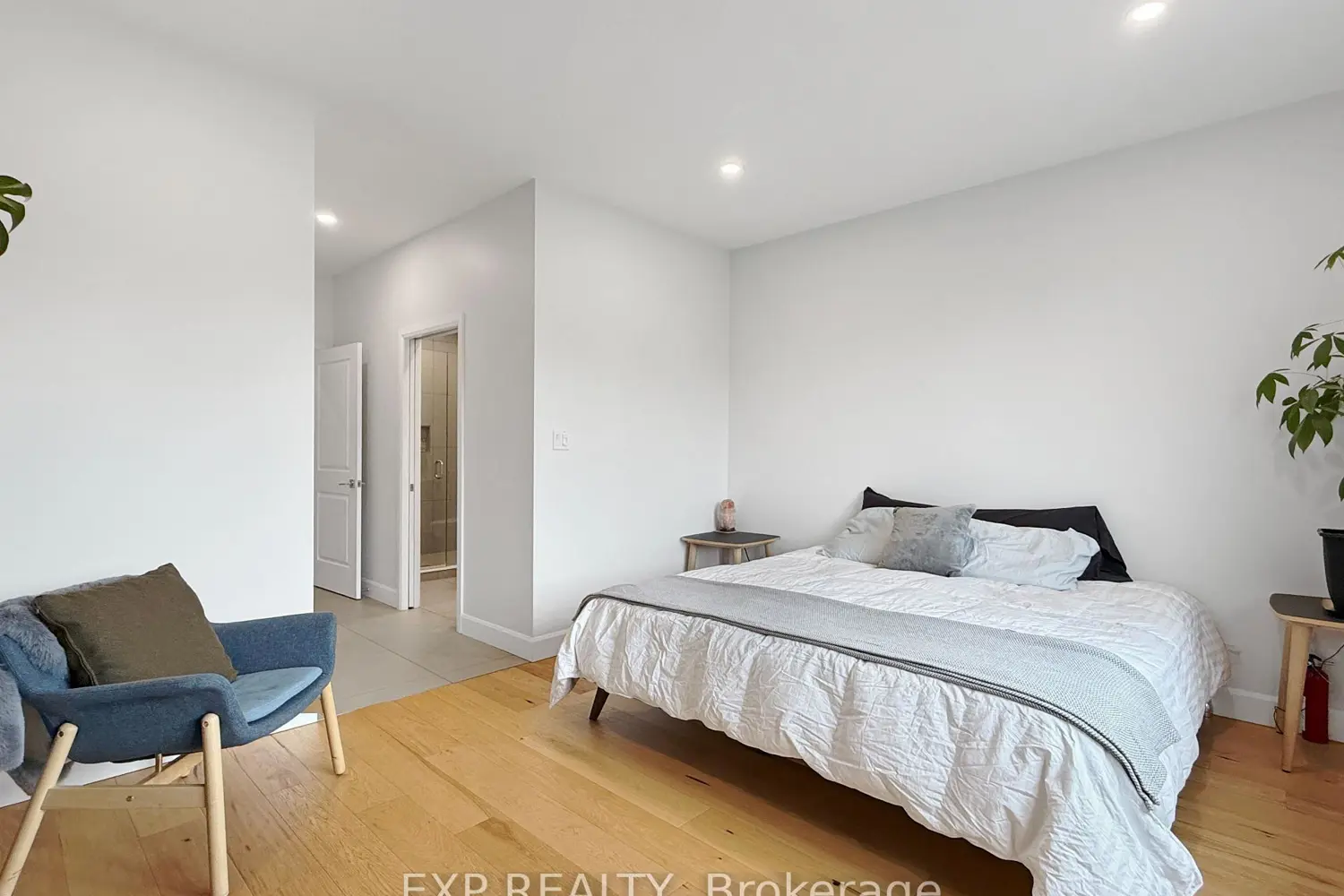 159 Collins Way 31 photo 2