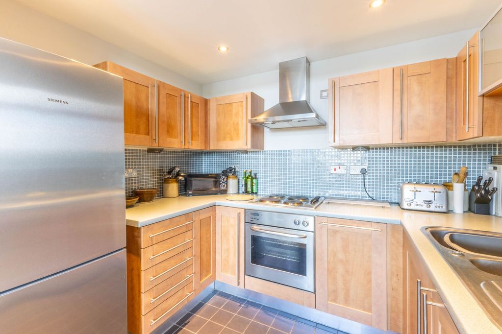 Additional image 4 of 2 bed flat for sale403 Sand Aire House Stramongate, Kendal LA9