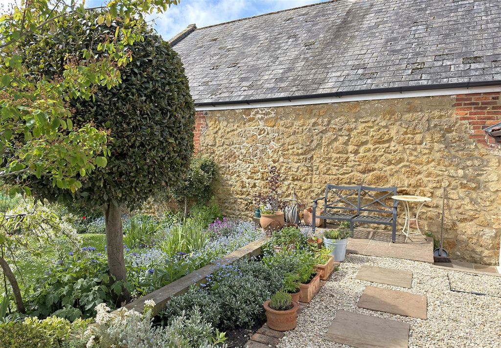 Additional image 21 of 4 bed semi-detached house for saleEast Street, Ilminster TA19