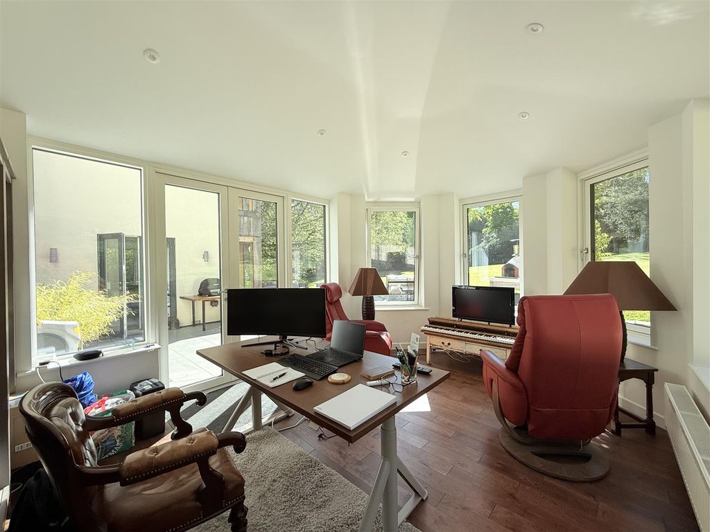 Additional image 9 of 5 bed detached house for saleGreen Lane, Gee Cross, Hyde SK14