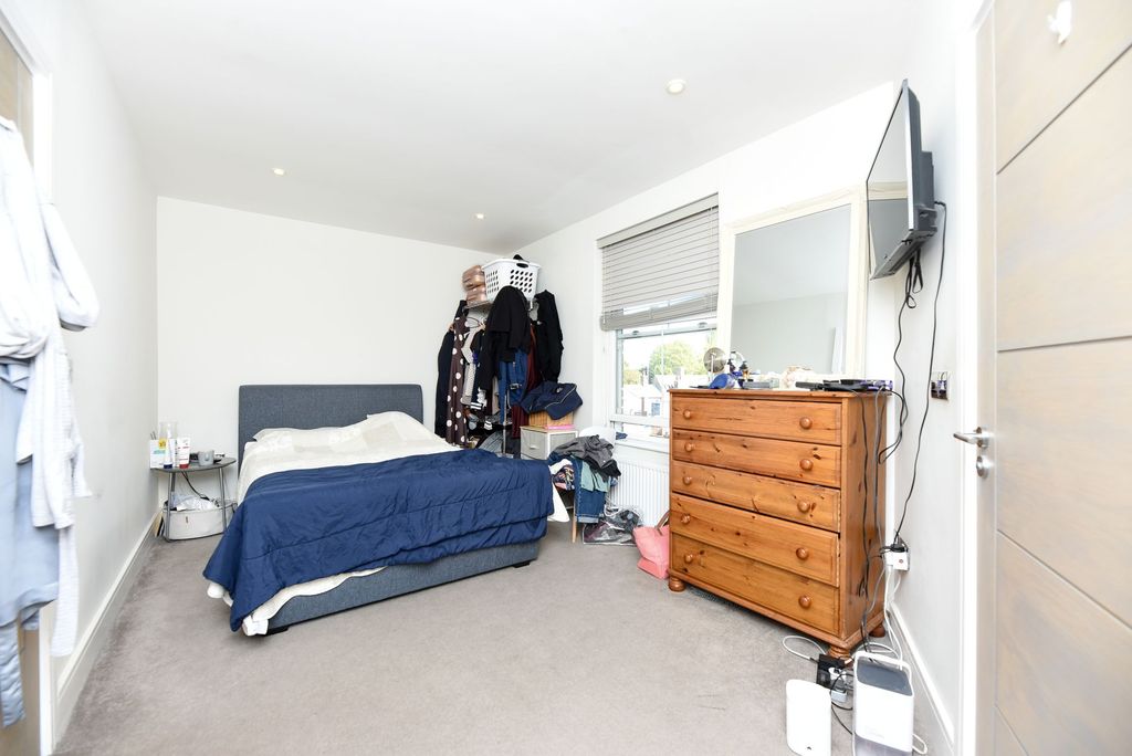 Additional image 7 of 2 bed flat for sale12 Ferrars Road, Huntingdon PE29