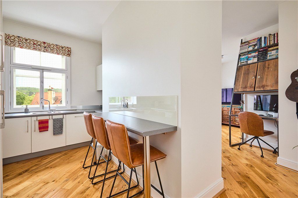 Additional image 5 of 2 bed flat for saleThe Crescent Apartments, Crescent Court, Ilkley, West Yorkshire LS29