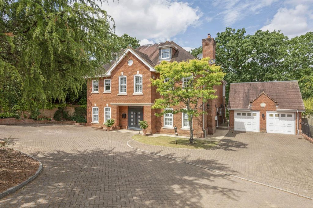 7 bed detached house for saleThe Leigh, Coombe, Kingston Upon Thames KT2