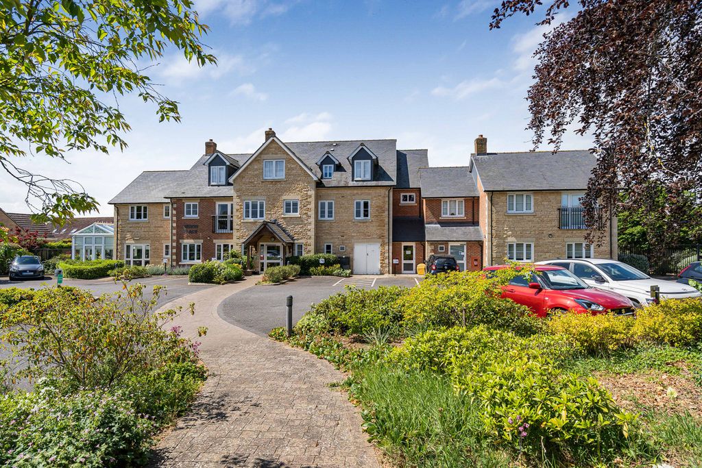 2 bed flat for saleNurseries Road, Kidlington OX5
