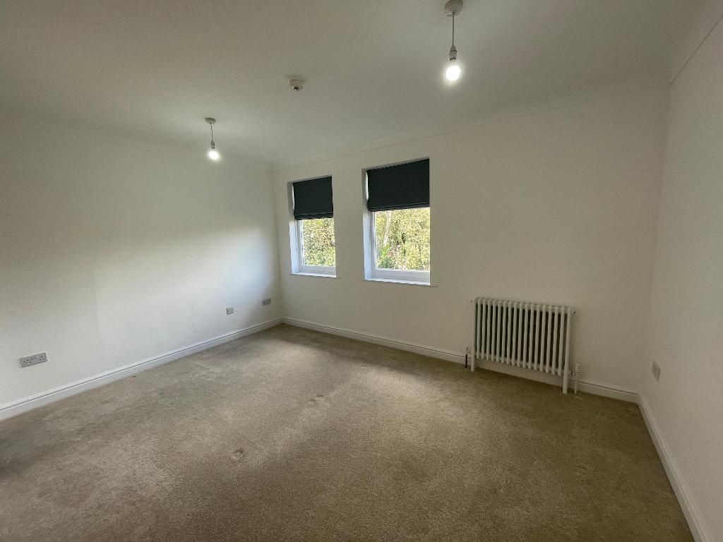 Additional image 7 of 2 bed flat for salePark Avenue, Hull HU5