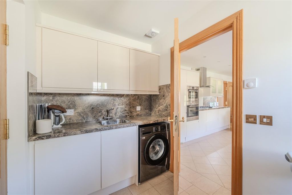 Additional image 15 of 3 bed bungalow for sale16 Riverside View, Kelso TD5
