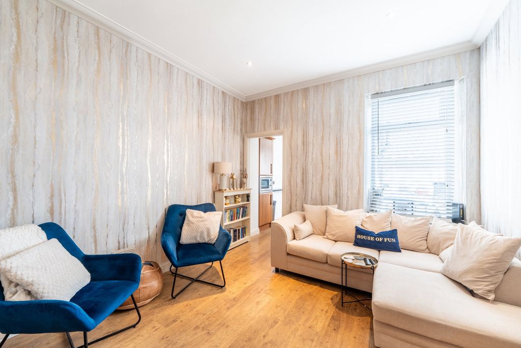 Additional image 8 of 2 bed flat for saleFactory Road, Kirkcaldy KY1