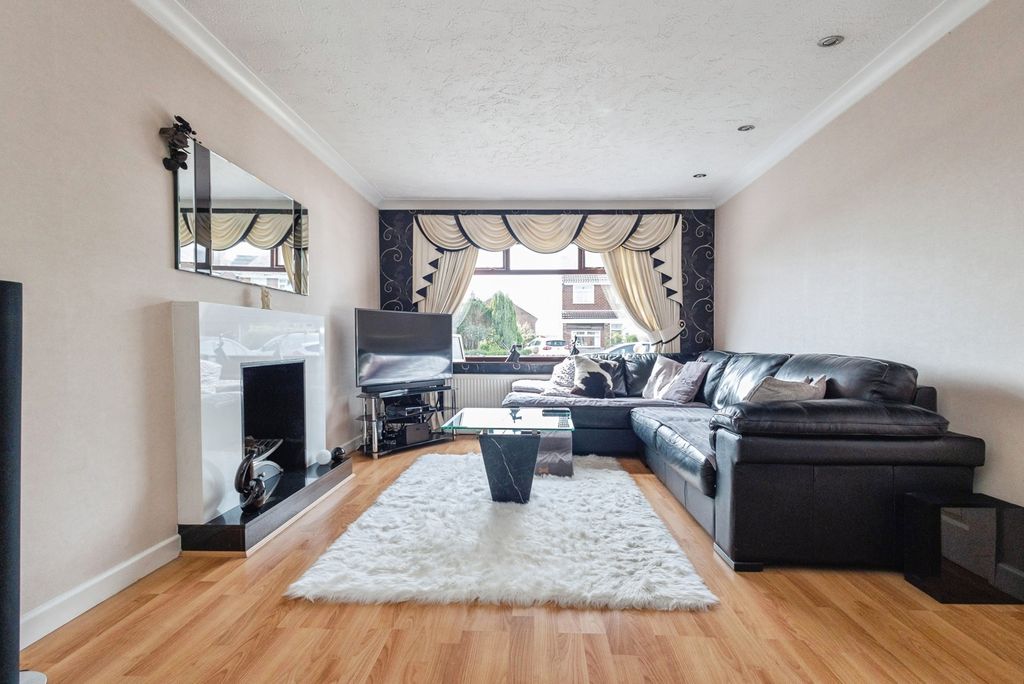 Additional image 6 of 4 bed detached house for saleWelch Road, Hyde, Greater Manchester SK14