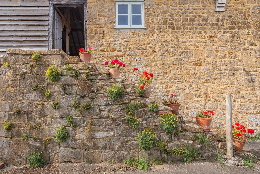 Additional image 21 of 6 bed farmhouse for saleSea, Ilminster TA19