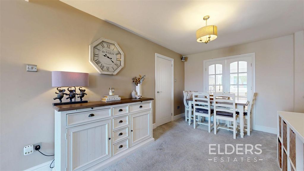 4 bed detached house for saleSummerfields Way, Shipley View, Shipley View, Ilkeston DE7 photo 5
