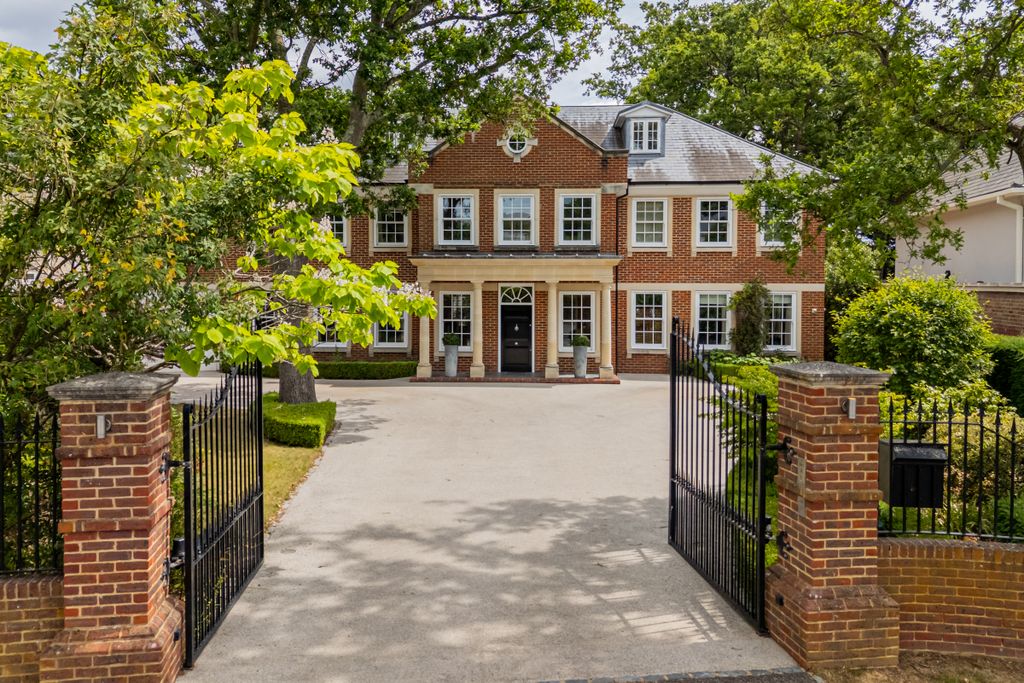 6 bed property for saleCoombe Park, Kingston Upon Thames, South West London KT2, United Kingdom