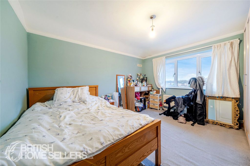 Additional image 13 of 5 bed terraced house for saleElm Grove, Kidlington, Oxfordshire OX5