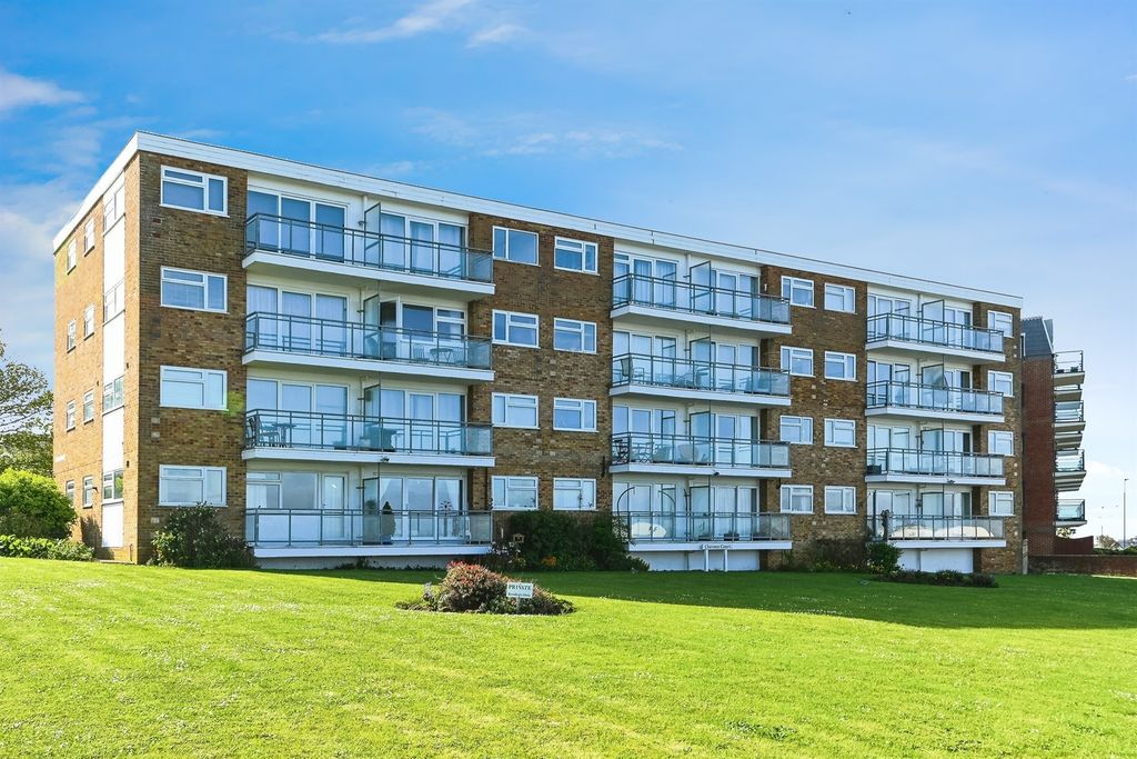 2 bed flat for saleClarence Court, Hunstanton PE36