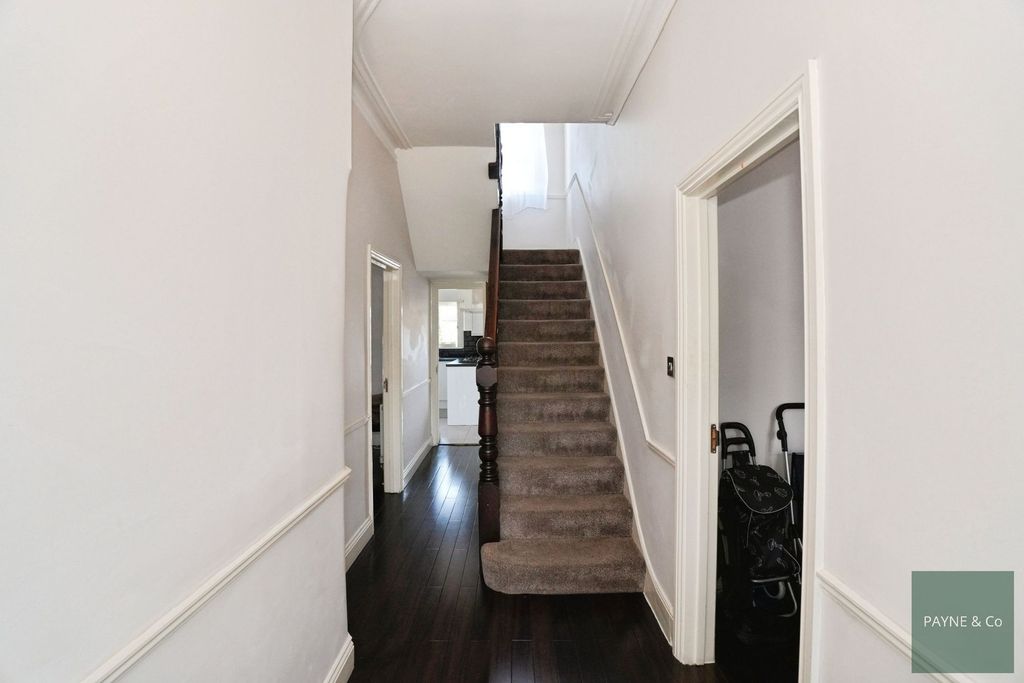 Additional image 5 of 5 bed terraced house for saleCavendish Gardens, Ilford IG1