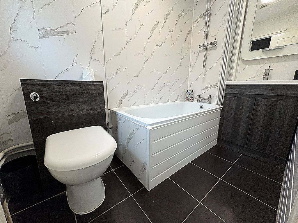 Additional image 6 of 1 bed flat for saleSt. Ives Road, Hemingford Grey, Huntingdon PE28