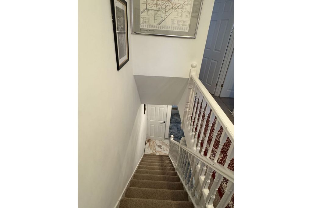 Additional image 23 of 4 bed semi-detached house for saleYork Road, Hungerford RG17