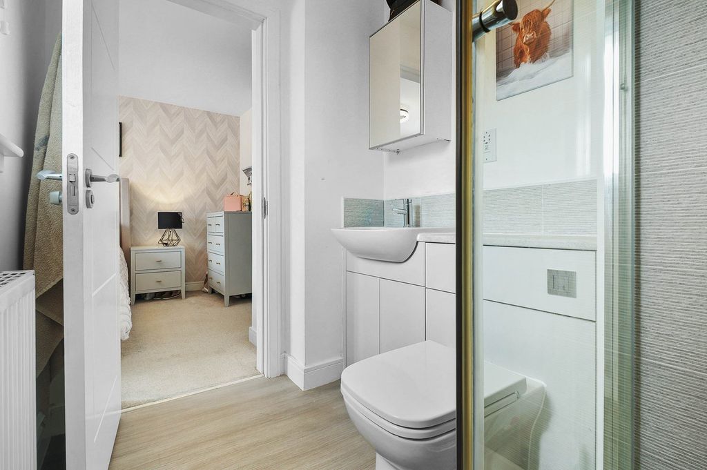 Additional image 4 of 3 bed villa for saleJoan Kelly Place, Irvine KA11