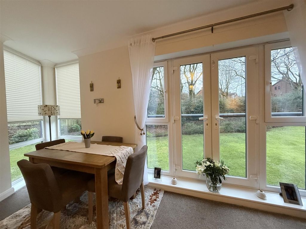 Additional image 12 of 2 bed flat for saleWalnut Close, Hyde SK14
