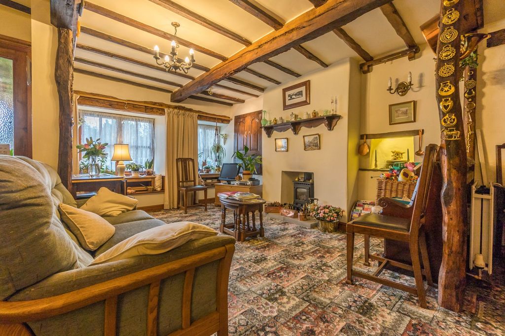 4 bed terraced house for sale3 Seed Howe Cottages, Staveley LA8