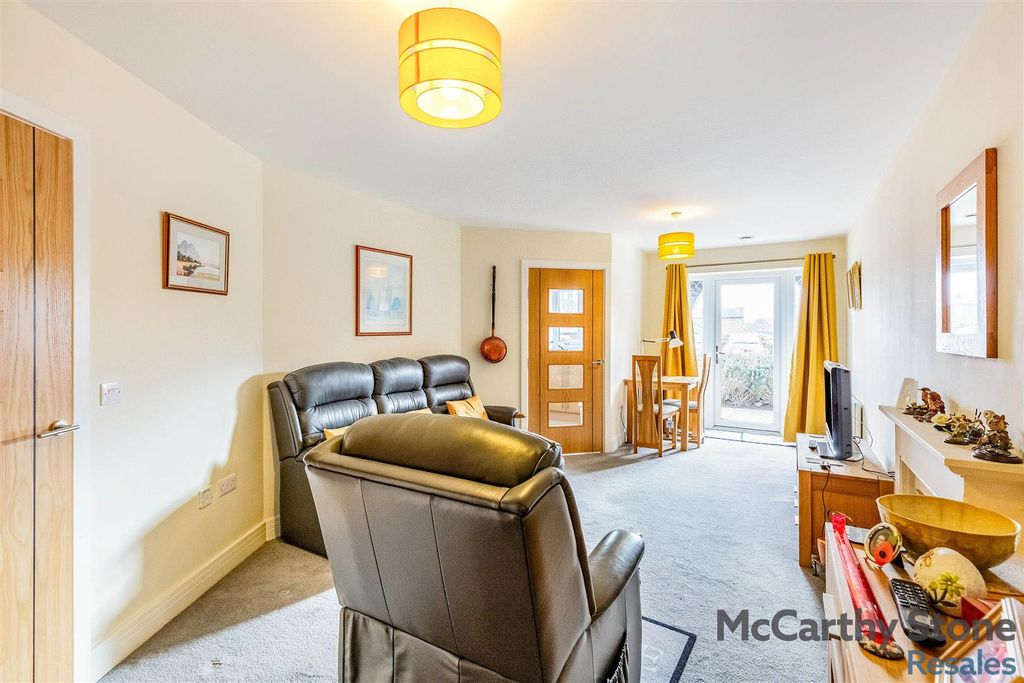 Additional image 6 of 1 bed flat for saleTresham Close, St. Marys Road, Kettering, Northamptonshire NN15