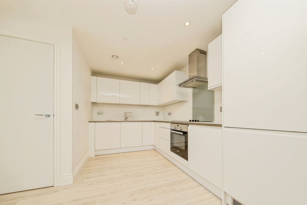 Additional image 3 of 2 bed flat for saleKey Street, Ipswich IP4