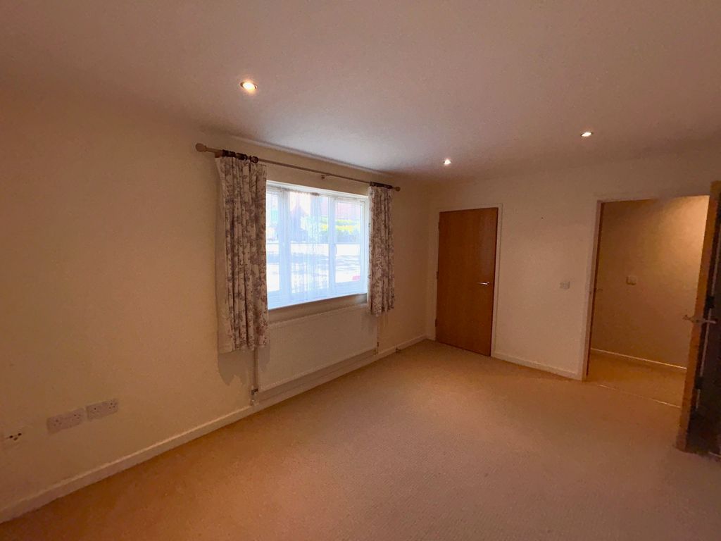 Additional image 5 of 1 bed flat for salePark Street, Hungerford RG17