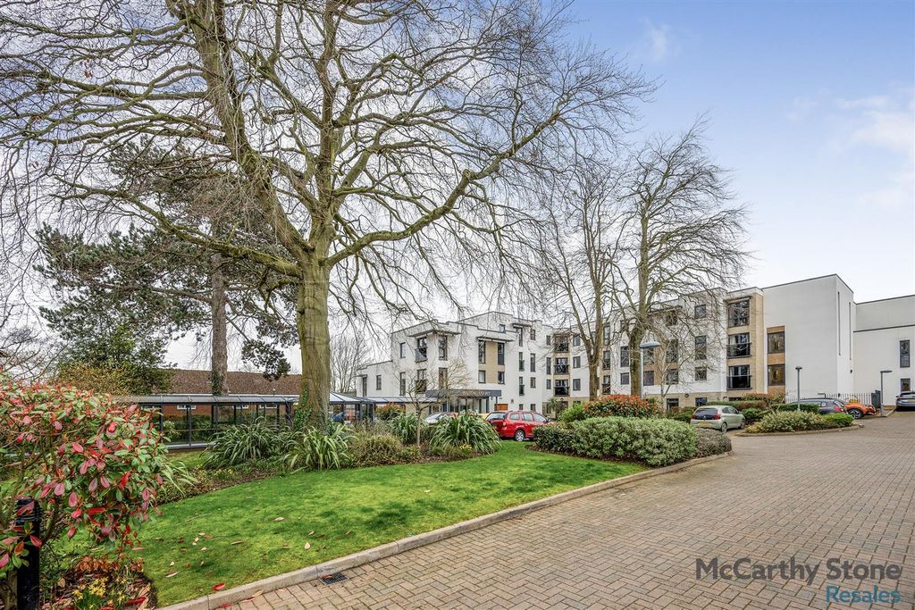 1 bed flat for saleWilton Court, Southbank Road, Kenilworth CV8