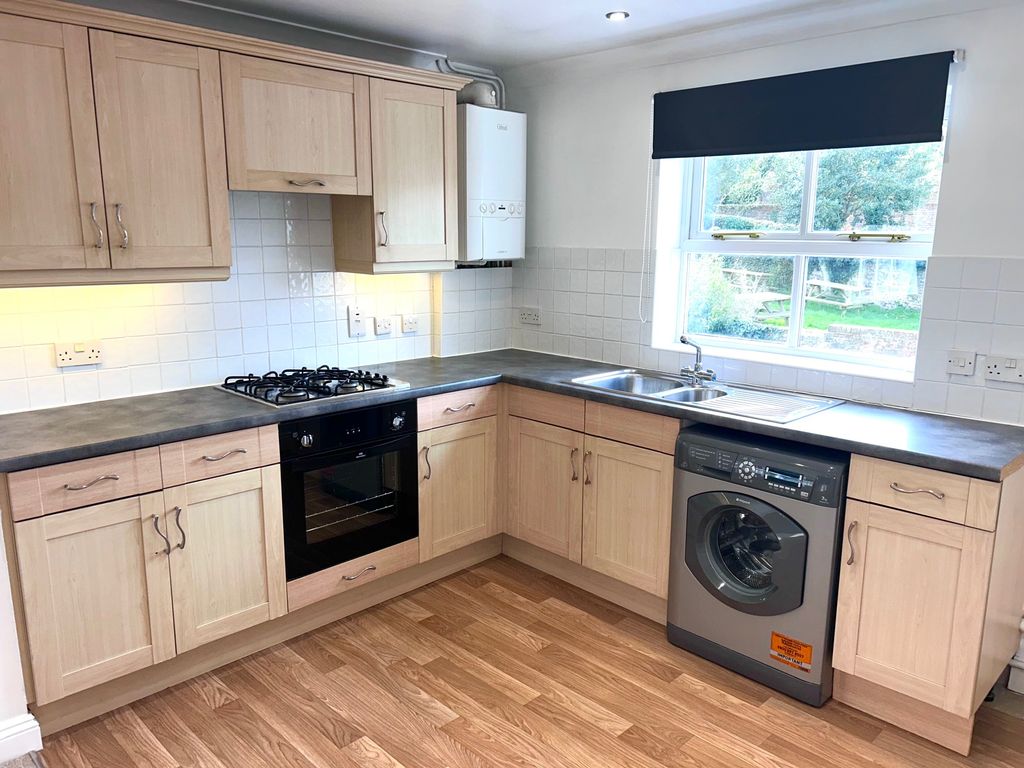 Additional image 2 of 2 bed maisonette for salePark Street, Hungerford RG17