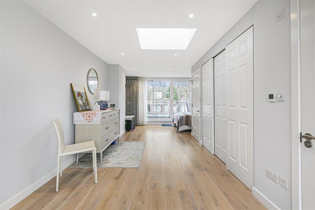 Additional image 11 of 4 bed town house for salePark Road, Kingston Upon Thames KT2