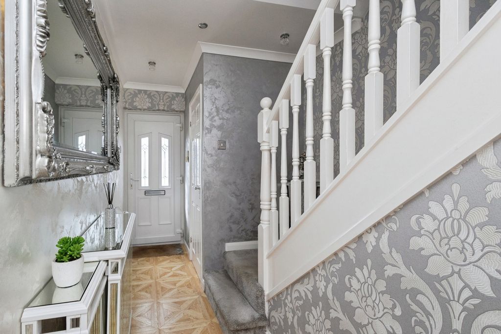 Additional image 4 of 4 bed detached house for saleWelch Road, Hyde, Greater Manchester SK14