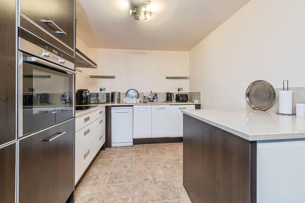 2 bed penthouse for saleEquilibrium, Lindley, Huddersfield HD3 photo 2