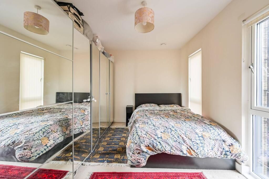 Additional image 9 of 3 bed flat for saleClarence Avenue, Gants Hill IG2