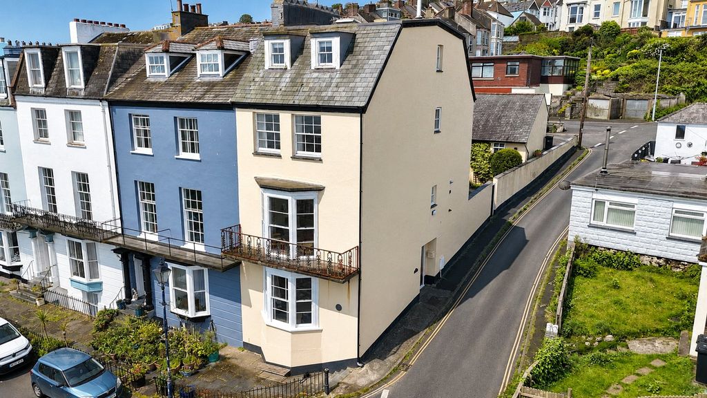 5 bed end terrace house for saleMontpelier Terrace, Ilfracombe, Devon EX34