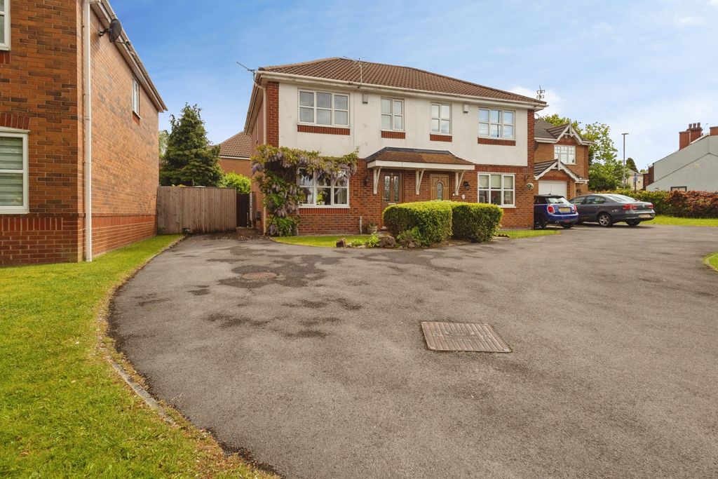 Additional image 19 of 3 bed semi-detached house for saleJames Drive, Hyde, Greater Manchester SK14