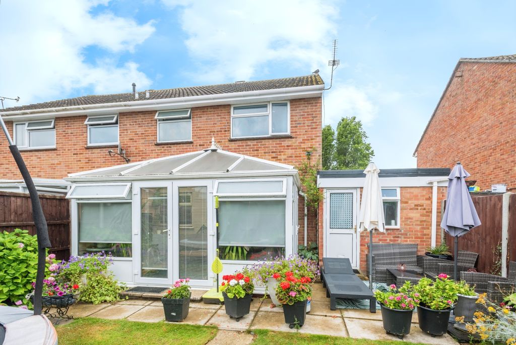 Additional image 24 of 4 bed semi-detached house for saleYork Road, Hungerford RG17