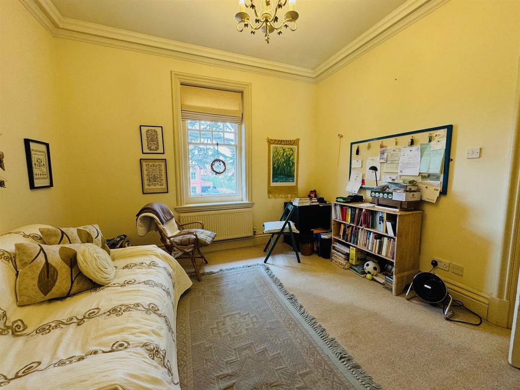 Additional image 13 of 2 bed flat for saleWesterfield Road, Ipswich IP4